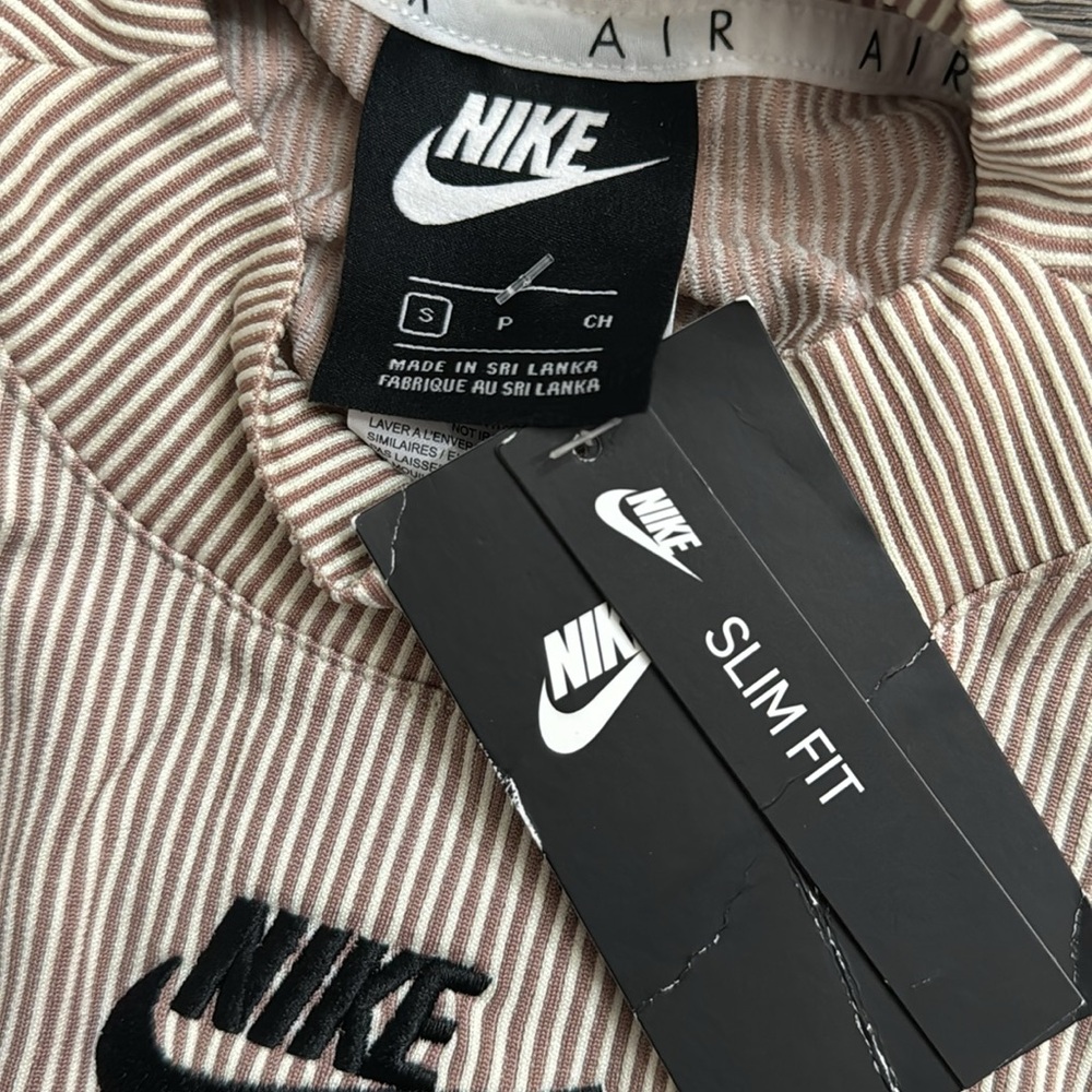 Nike Air Crop Tank size Small - Picture 4 of 6